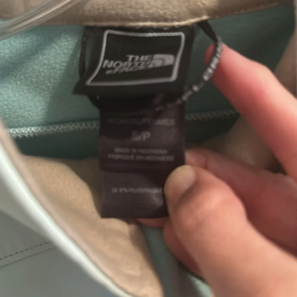 North Face all weather jacket women’s mint green - Picture 2 of 6